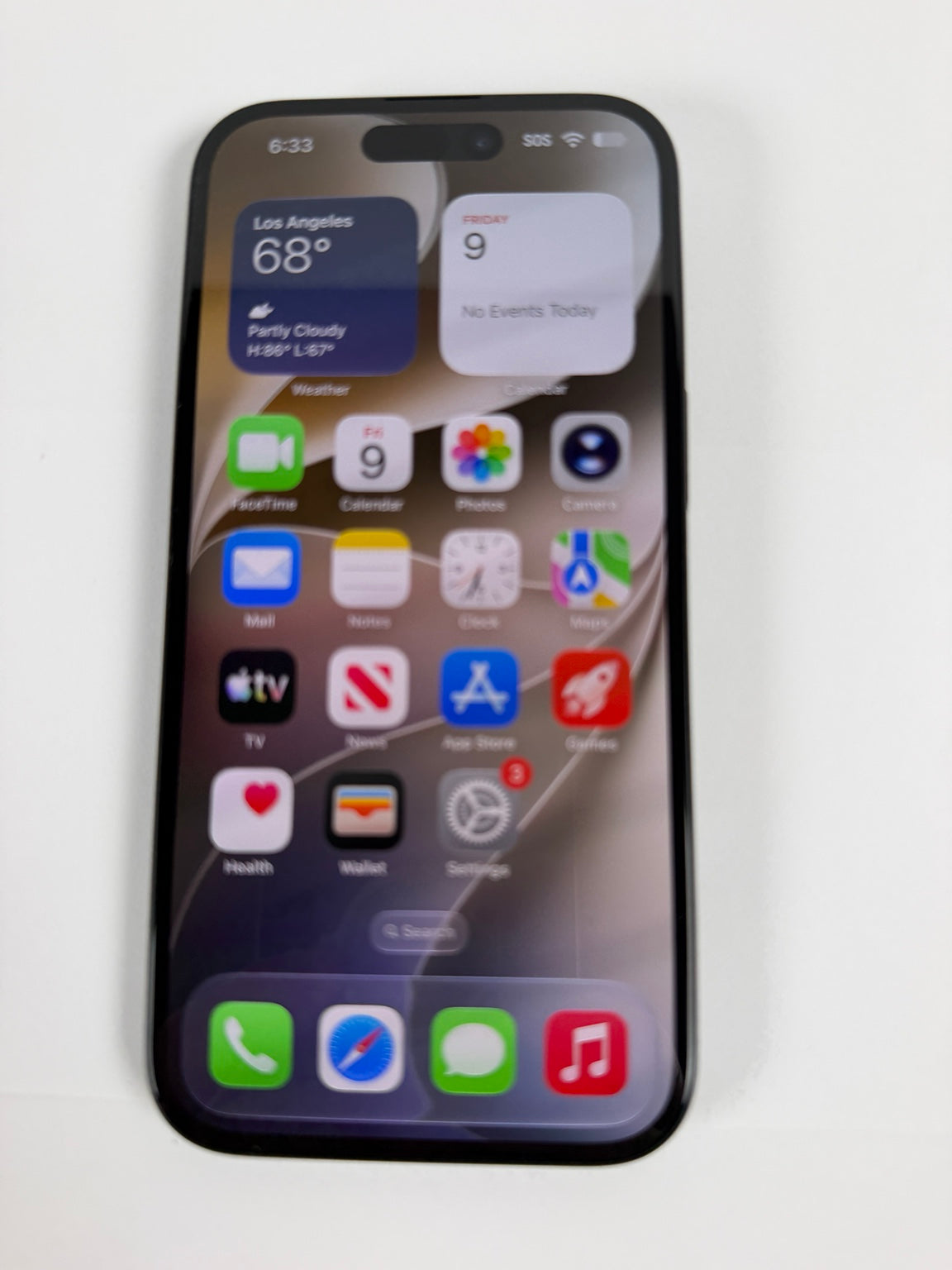Apple iPhone 15 128GB Black unlocked front display powered on