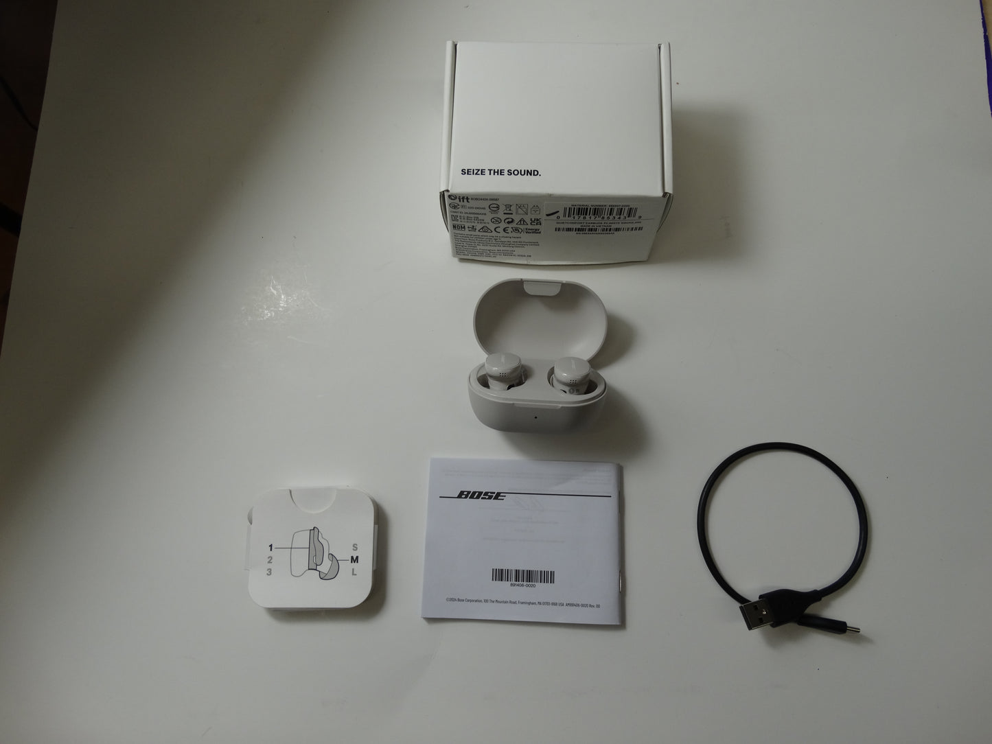 Bose QuietComfort Earbuds – Wireless Noise Cancelling Earbuds, White Smoke