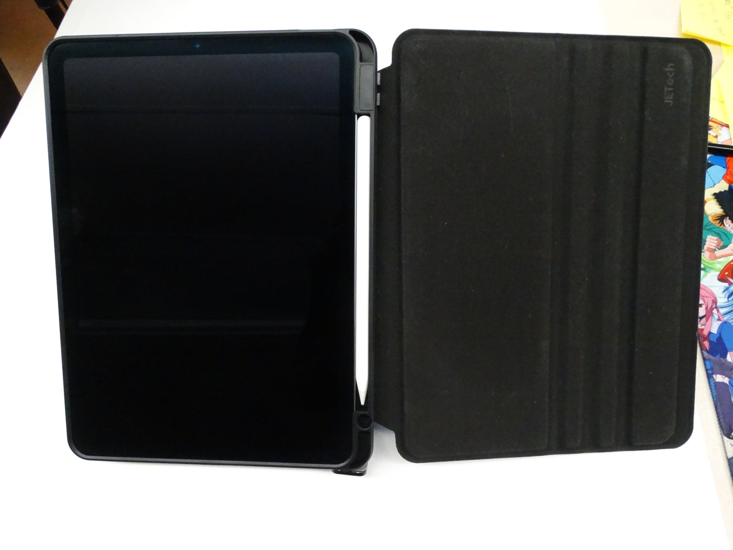 Apple iPad Air A2316 (4th Gen) 64GB Wi-Fi Tablet with Protective Cover & Stylus Pen
