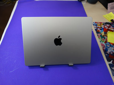 Apple MacBook Pro M2 (A2779) β 16GB RAM, 512GB SSD, 10-Core CPU, 16-Core GPU, macOS 15.6.1 - WeBuyElectronic