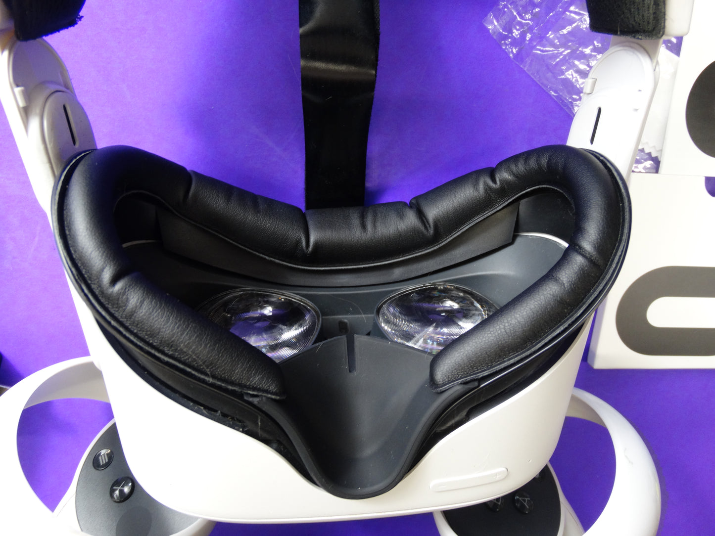 Oculus Quest 2 (Meta Quest 2) 256GB VR Headset with Extended Battery – All-in-One Virtual Reality
