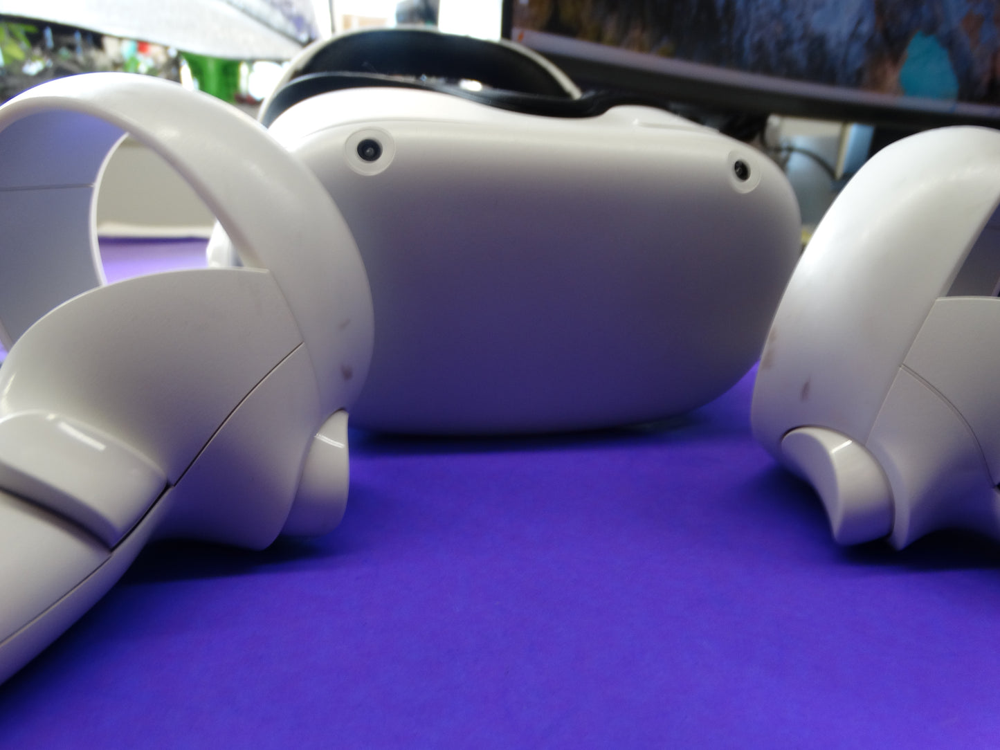 Oculus Quest 2 (Meta Quest 2) 256GB VR Headset with Extended Battery – All-in-One Virtual Reality