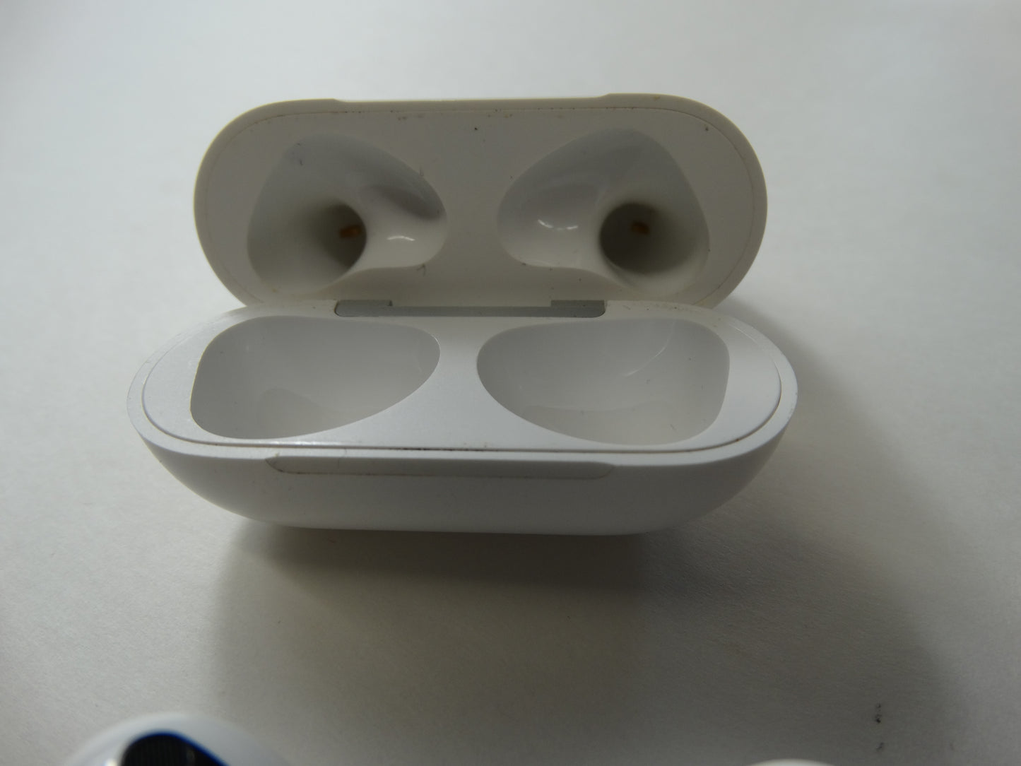 Apple AirPods 3rd Generation ā Wireless Bluetooth Earbuds with MagSafe Charging Case