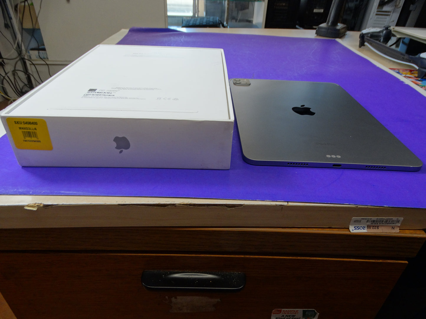Apple iPad Pro 11-inch (4th Gen, 2022) ā 128GB Wi-Fi, Model A2759