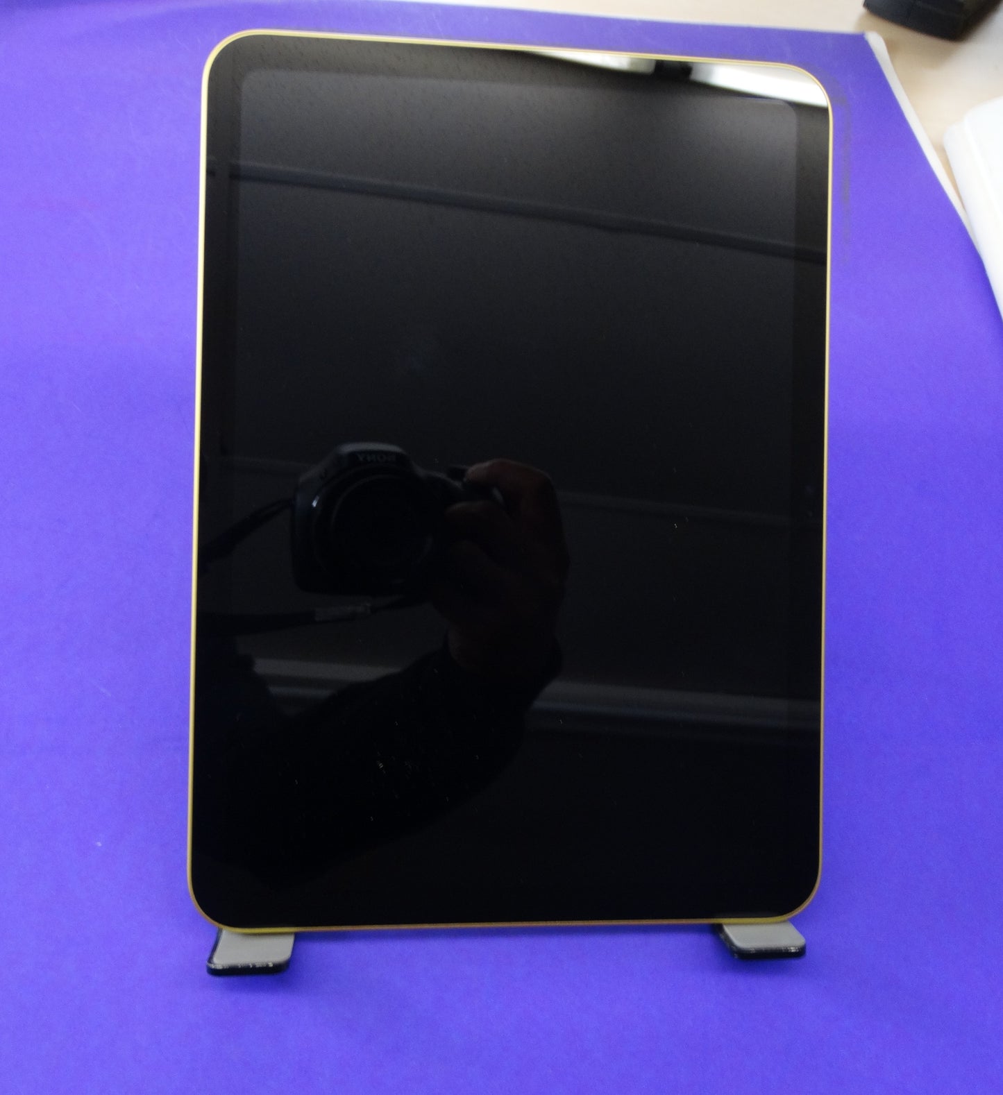 Apple iPad (10th Gen) A3354 β 10.9" Display, 128GB, Wi-Fi, Yellow (Model M04DLL/A)