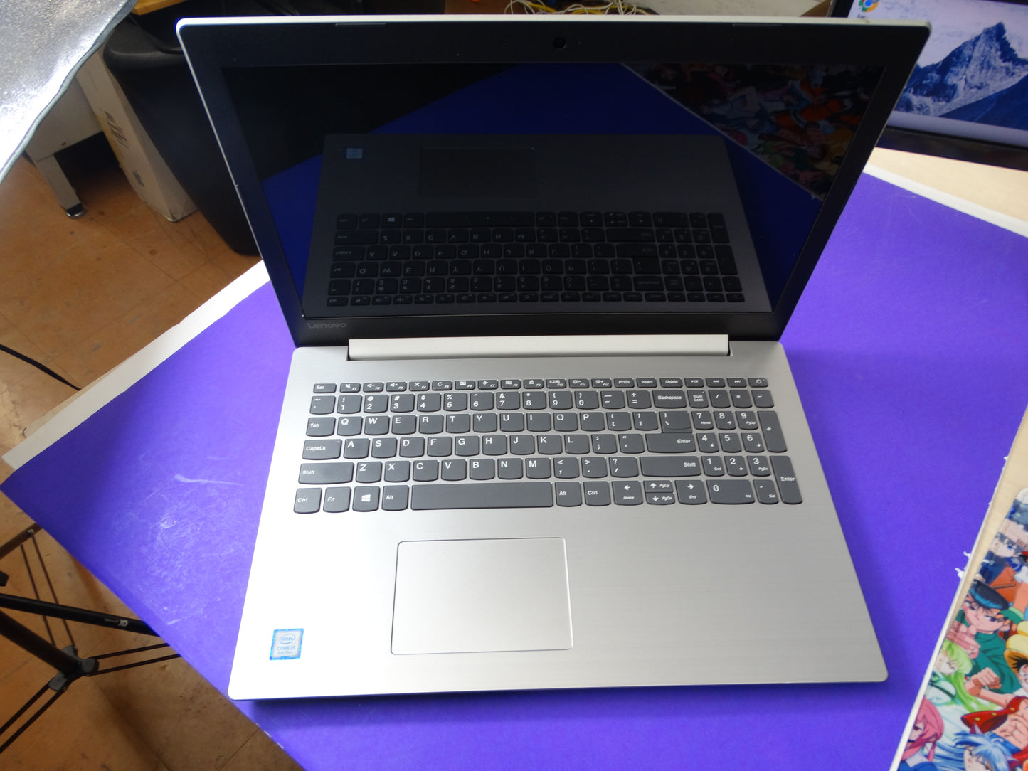 Lenovo IdeaPad 330-15IKB Touchscreen Laptop ā Intel i5-8250U, 8GB RAM, 1TB HDD, Win 10 Home