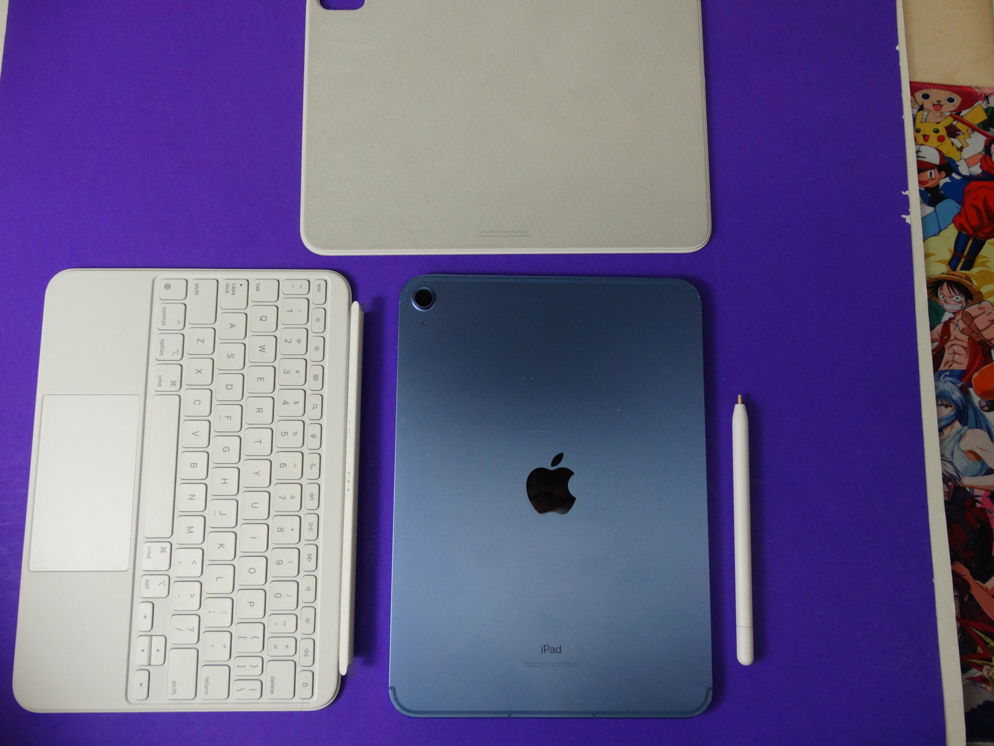 iPad 10th Generation MQ6K3LL/A 64GB Wi-Fi + Cellular (Unlocked) with Pen & Keyboard