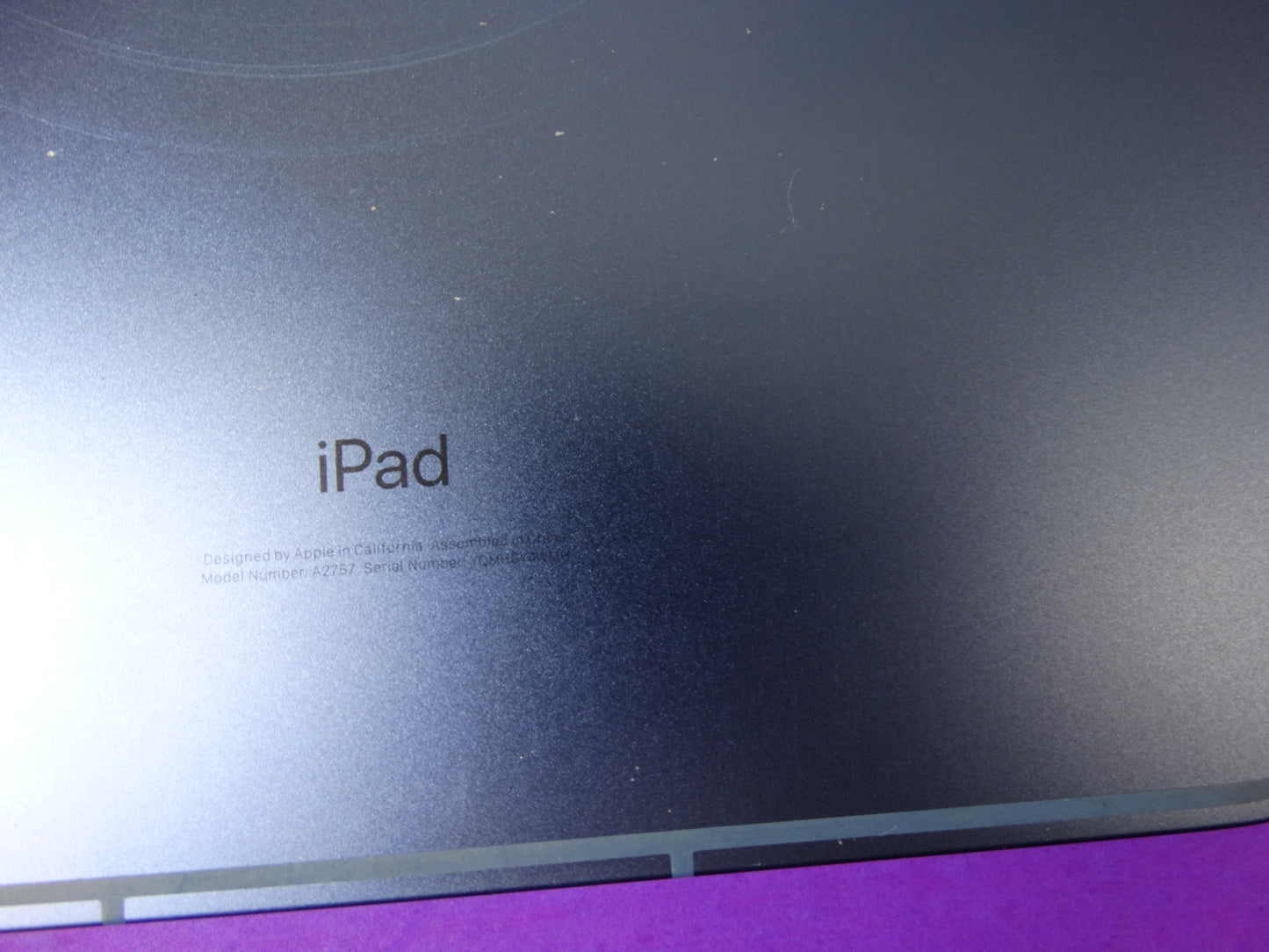 iPad 10th Generation MQ6K3LL/A 64GB Wi-Fi + Cellular (Unlocked) with Pen & Keyboard