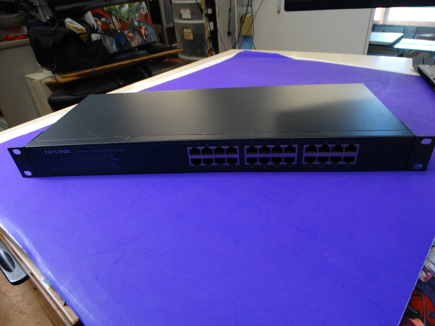 TP-Link TL-SF1024 24-Port 10/100Mbps Fast Ethernet Switch – Rackmount, Plug & Play