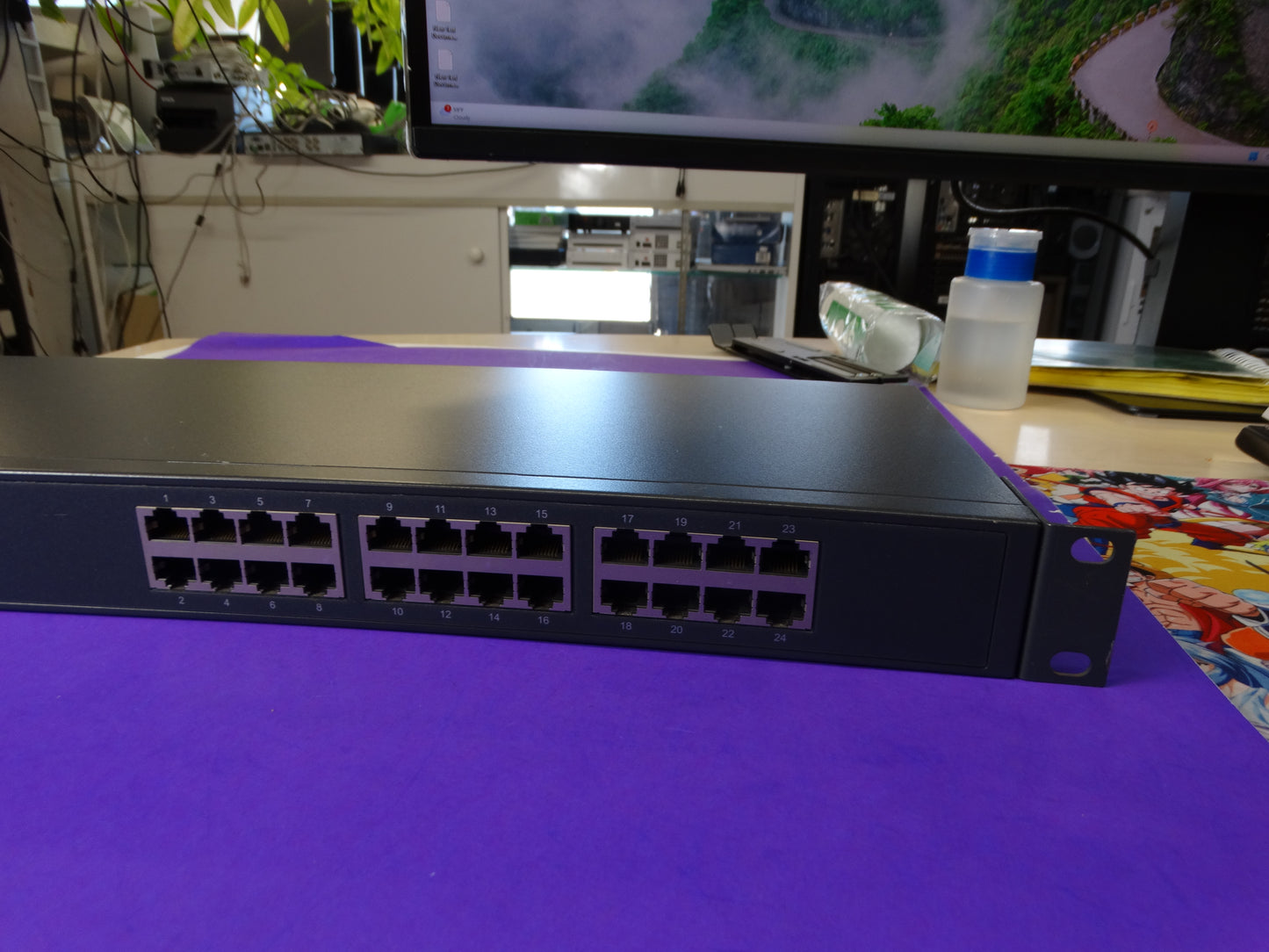 TP-Link TL-SF1024 24-Port 10/100Mbps Fast Ethernet Switch – Rackmount, Plug & Play