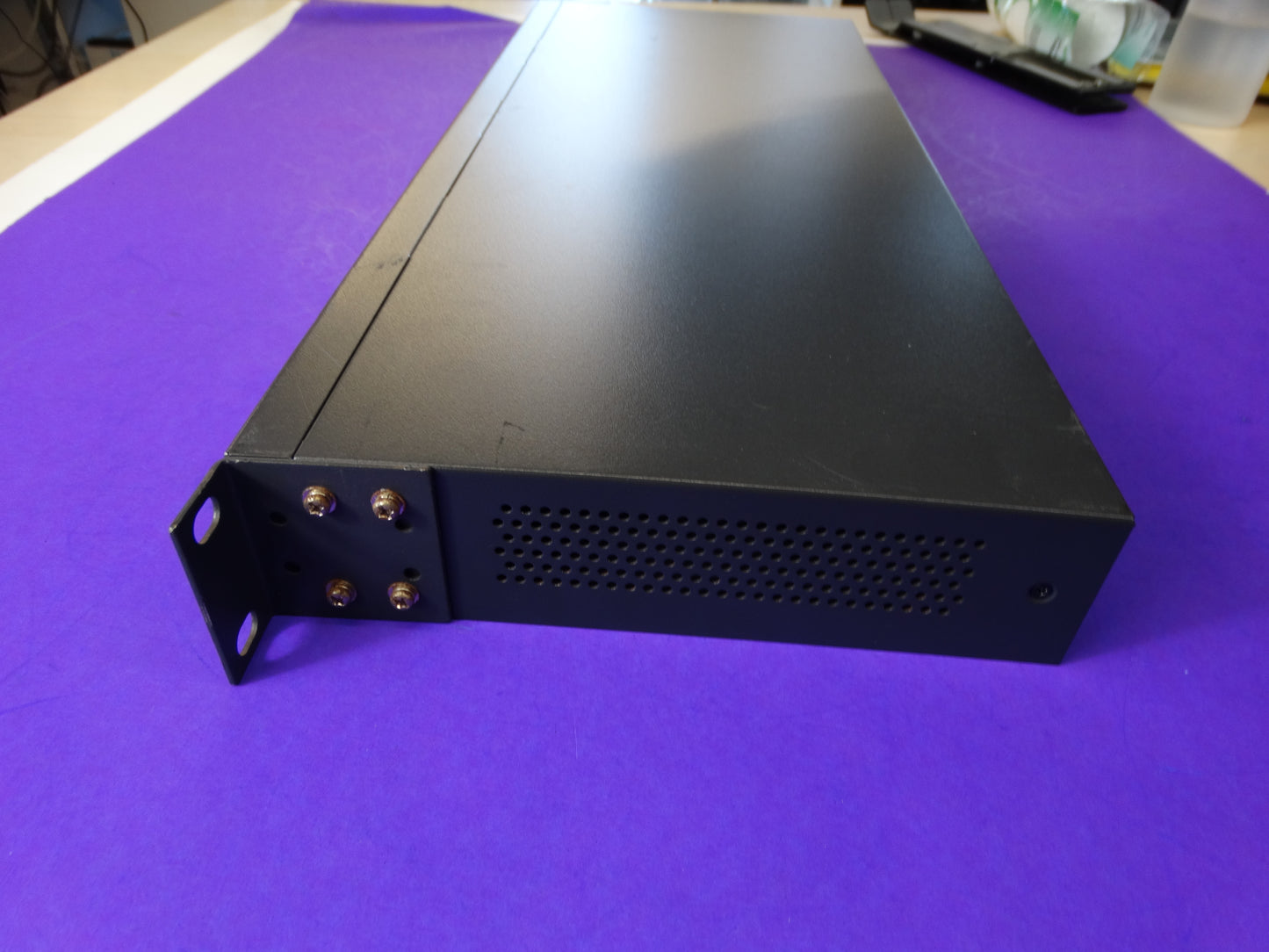 TP-Link TL-SF1024 24-Port 10/100Mbps Fast Ethernet Switch – Rackmount, Plug & Play