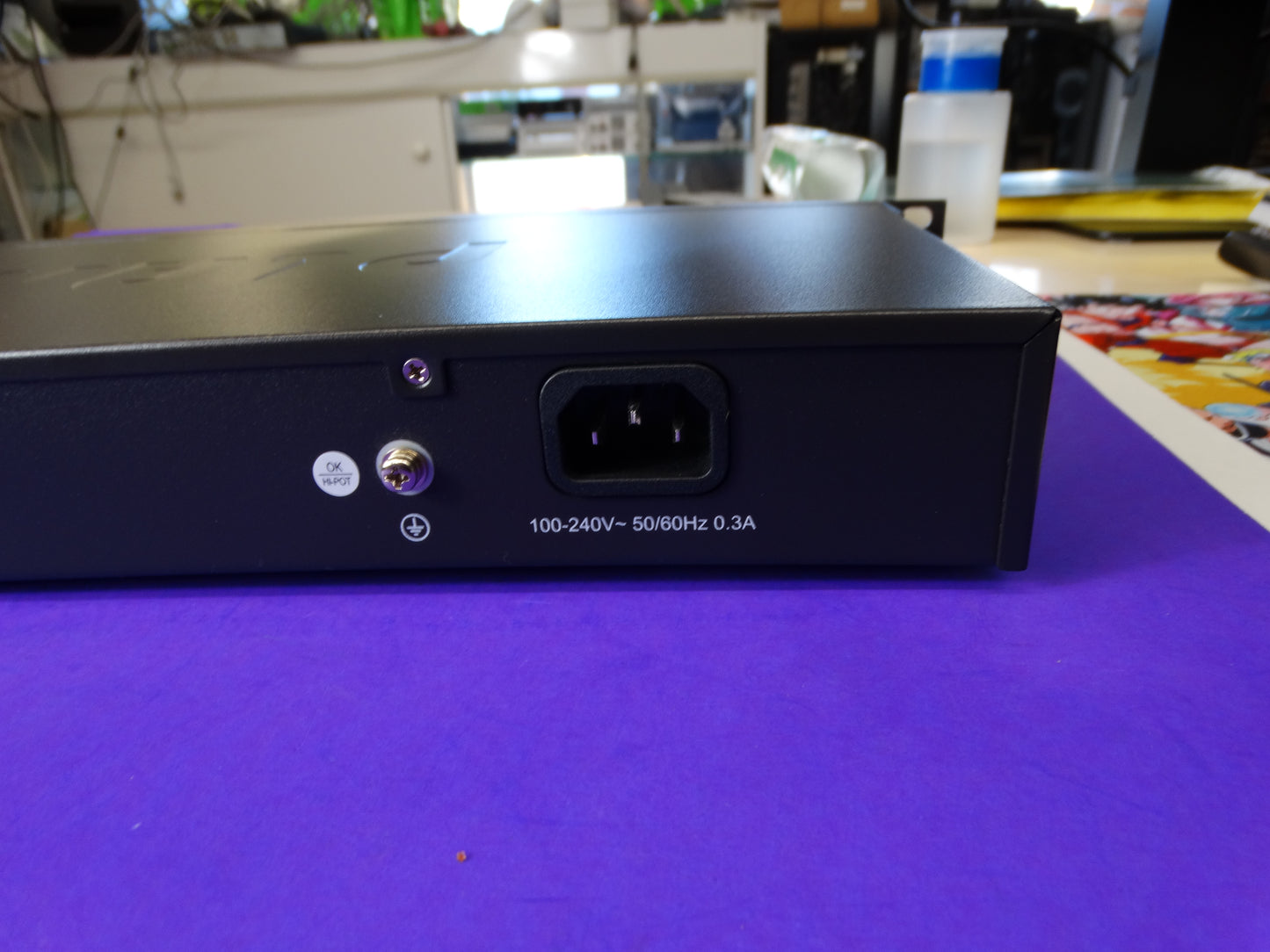 PLANET FNSW-1601, a 16-Port 10/100Mbps Fast Ethernet Switch by PLANET Technology Corp.