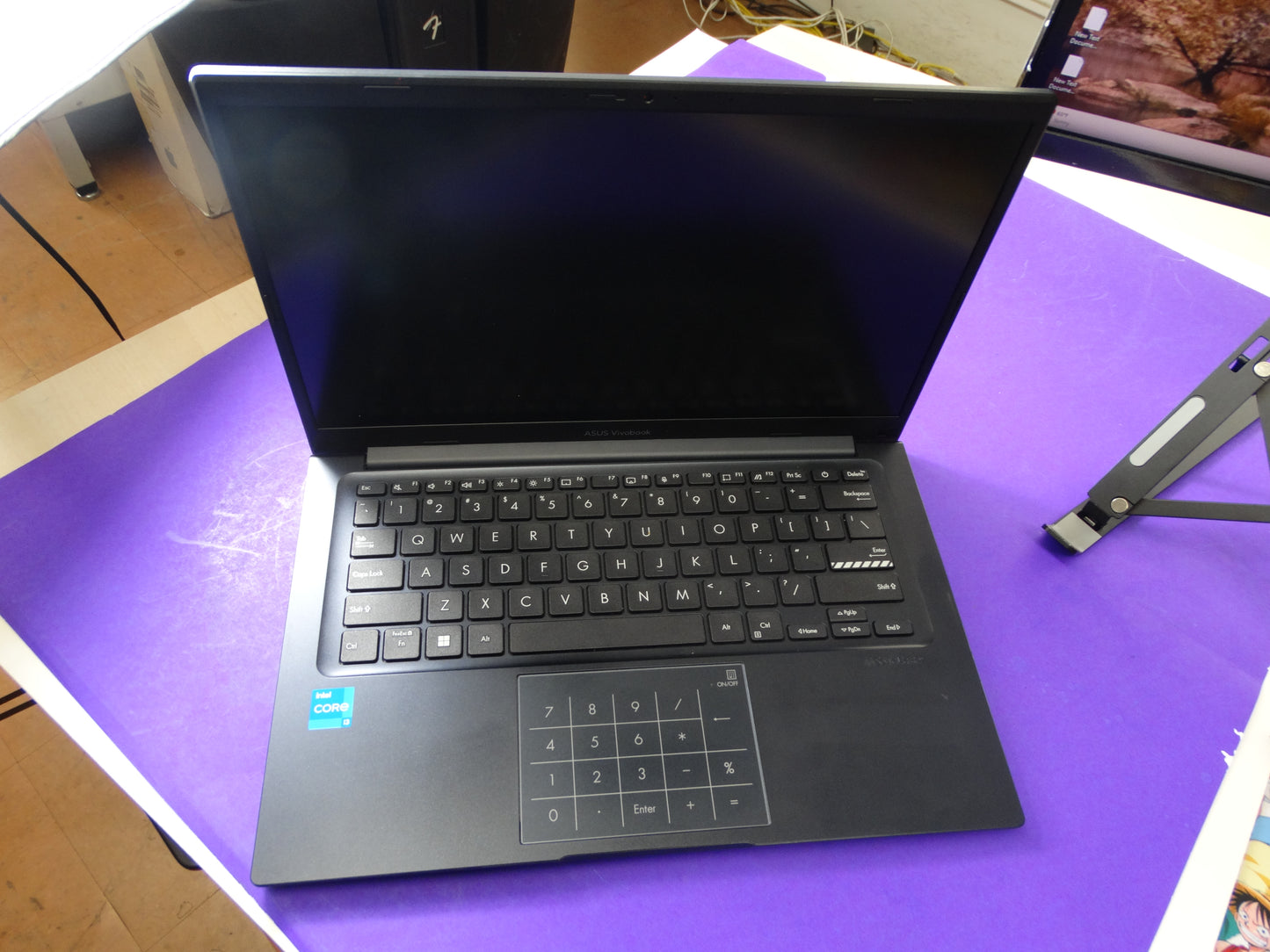 ASUS VivoBook X14042A – Intel Core i3-1215U, 8GB RAM, 128GB SSD, Windows 11 Laptop - WeBuyElectronic