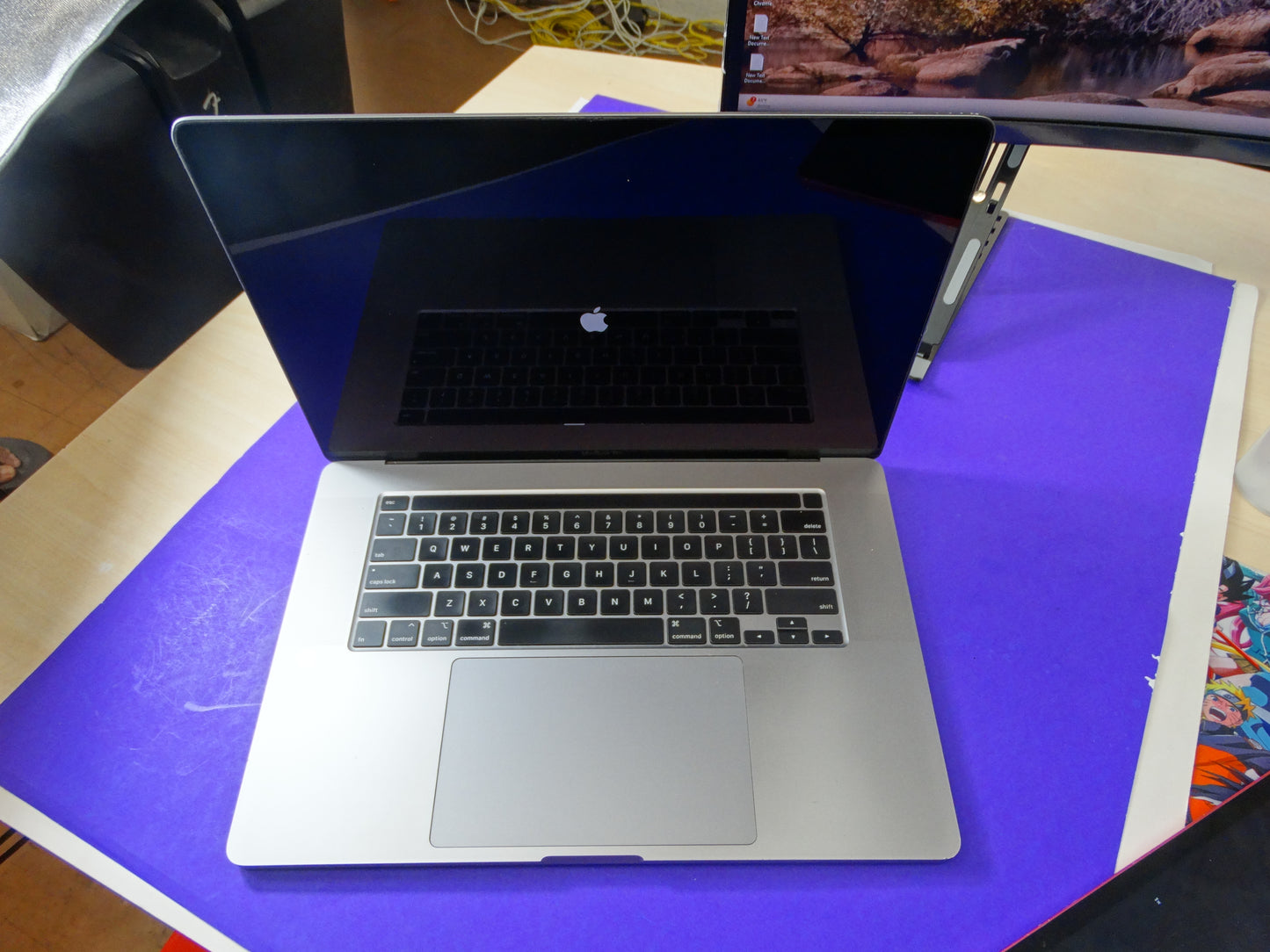 Apple MacBook Pro 16” (2019) – Intel Core i9 2.3GHz, 16GB RAM, 1TB SSD, macOS Tahoe 26.0.1, 901 Cycles - WeBuyElectronic
