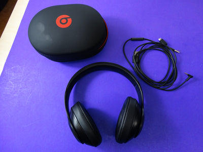 Beats Studio3 Wireless Over-Ear Headphones (Matte Black) – Complete with Carrying Case, Audio Cable, and Charging Cable - WeBuyElectronic