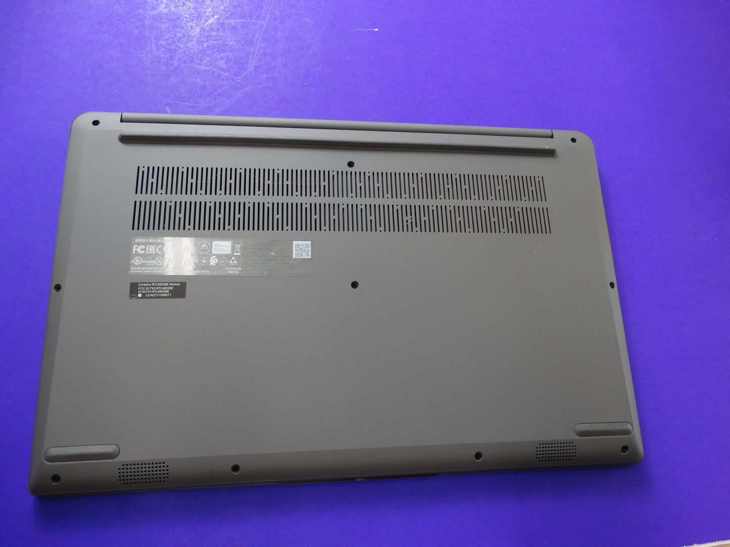 Lenovo IdeaPad 1 – AMD Athlon Silver 3050U | 8GB RAM | 128GB SSD | 100% Battery, 6 Cycles