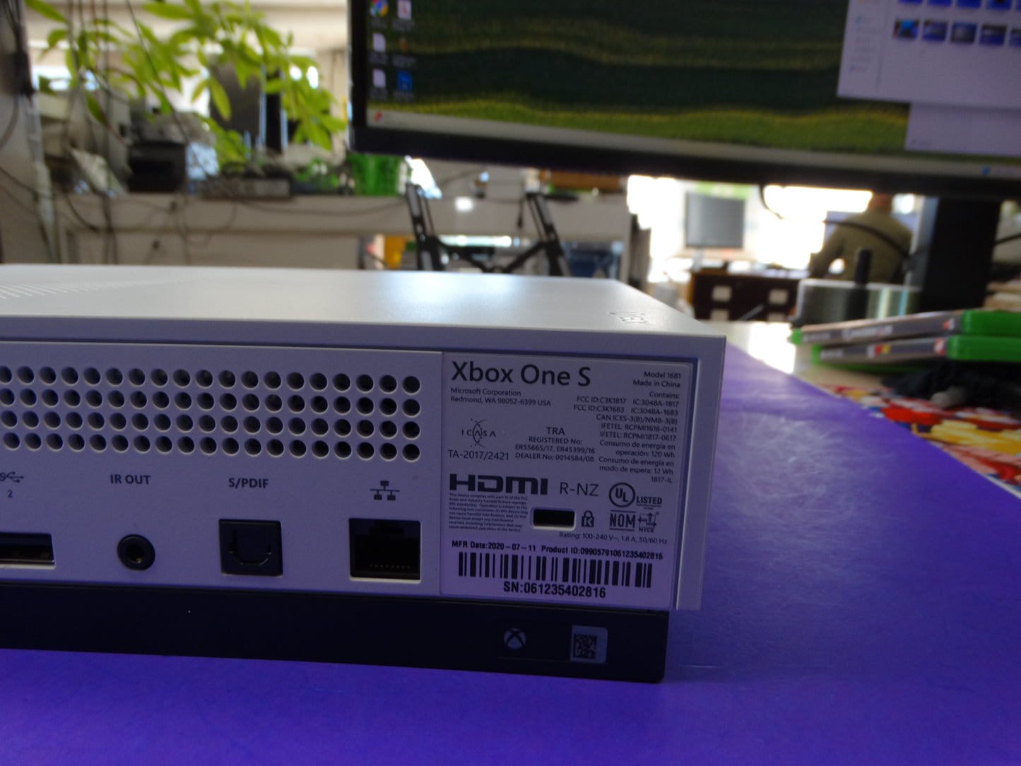 Xbox One S 1 TB Gaming Bundle – 1 Controller + 2 Games (Madden 20 & WWE 2K18)