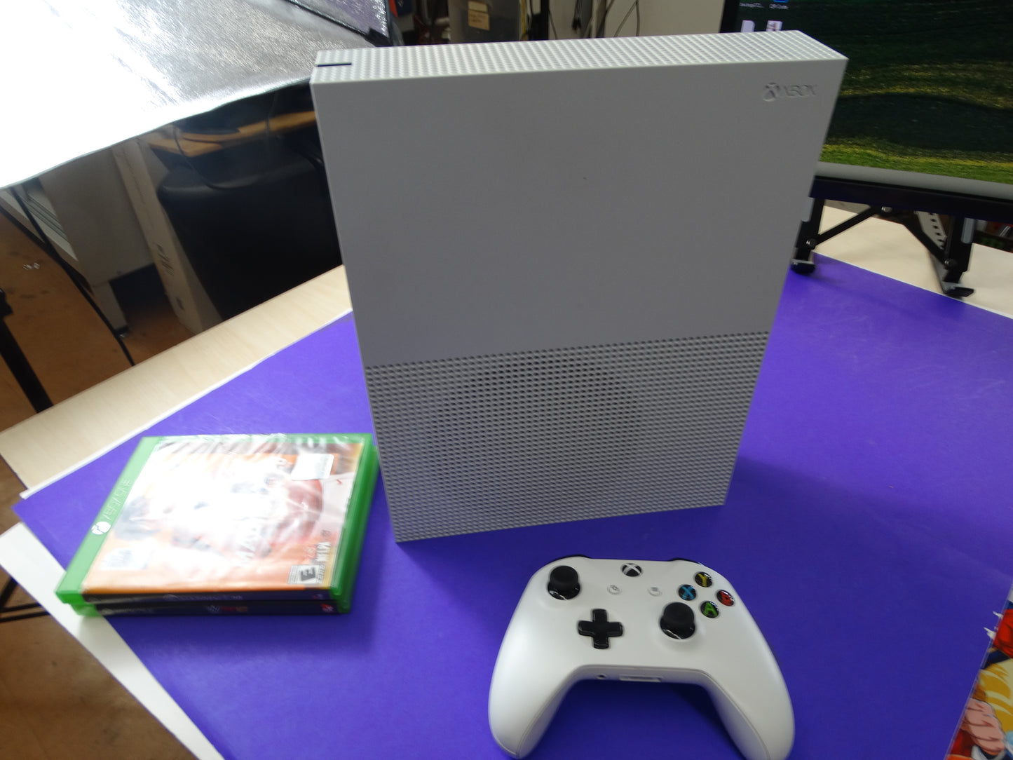 Xbox One S 1 TB Gaming Bundle – 1 Controller + 2 Games (Madden 20 & WWE 2K18)