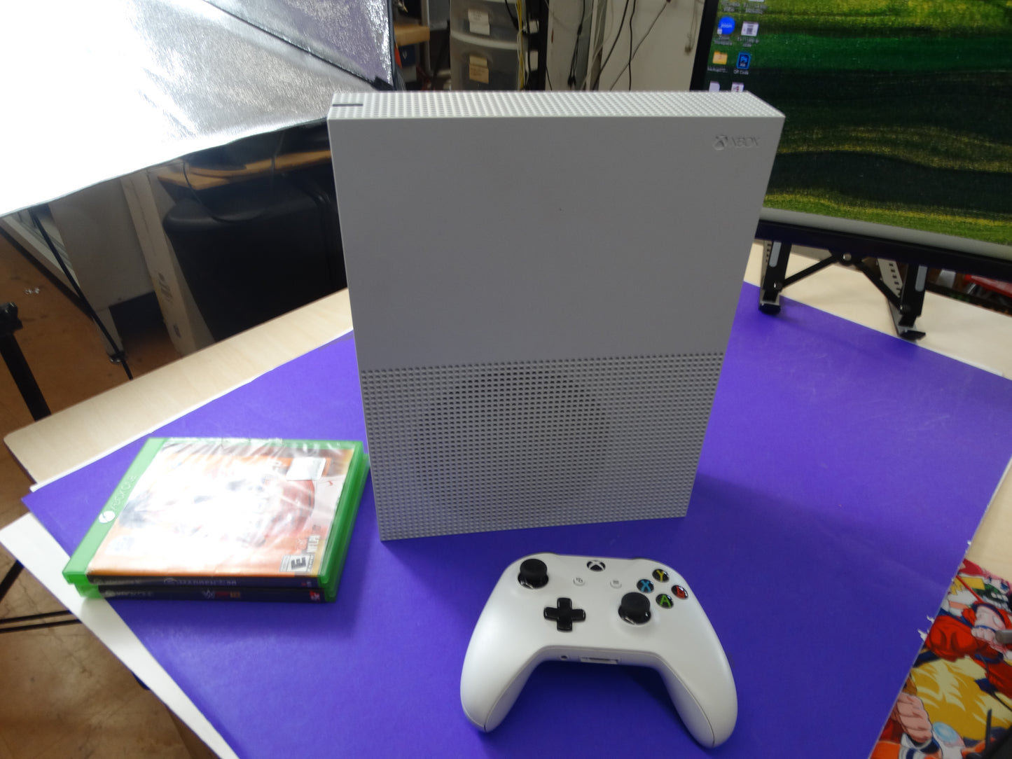 Xbox One S 1 TB Gaming Bundle – 1 Controller + 2 Games (Madden 20 & WWE 2K18)