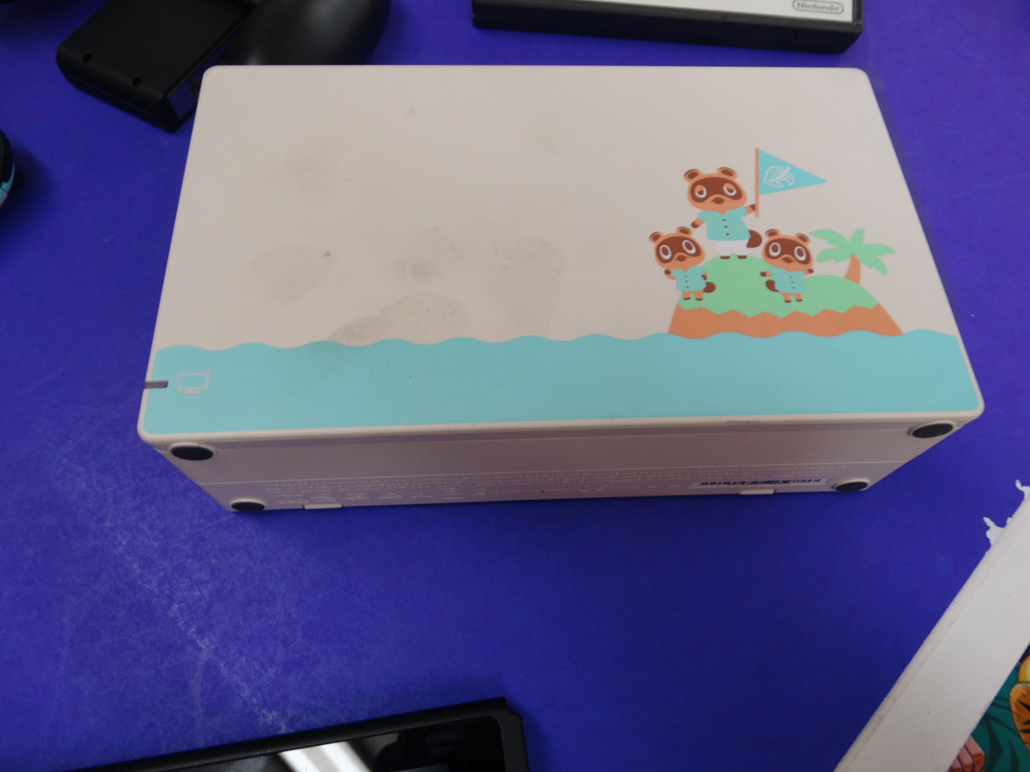 Nintendo Switch Console – Animal Crossing: New Horizons Edition