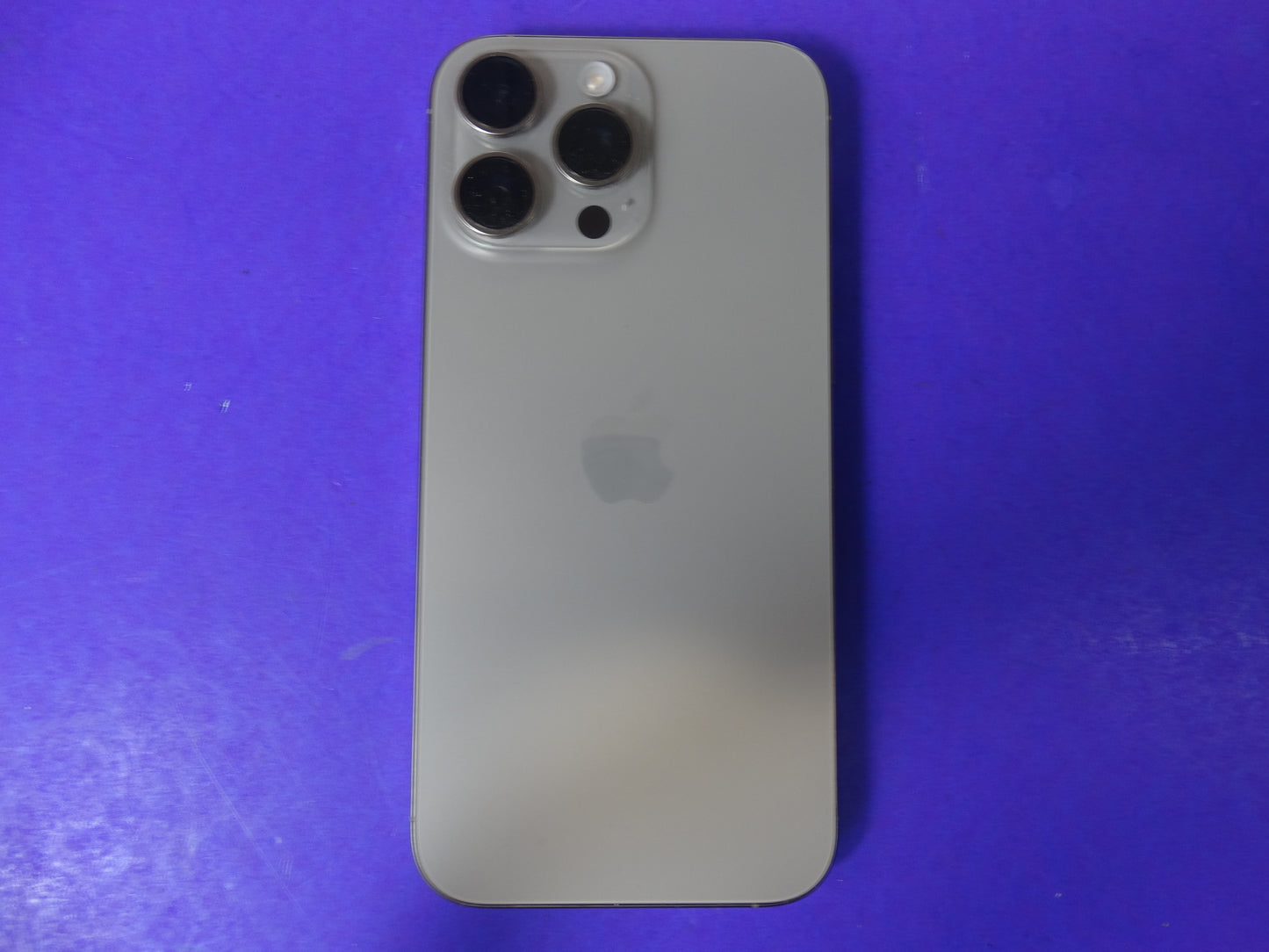 Apple iPhone 16 Pro Max Titanium (256GB, iOS 26.0.1, Unlocked) – Excellent Condition