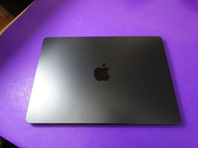 Apple MacBook Air A3113 13.6” M2 8GB 256GB – 43 Cycles – 100% Battery Health - WeBuyElectronic