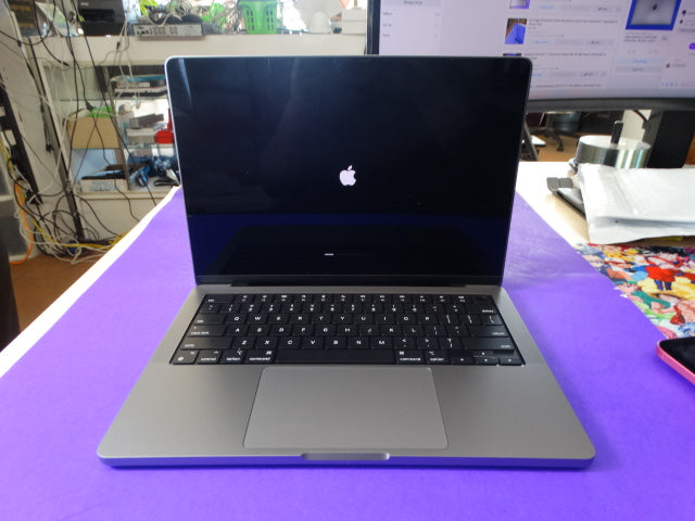 Apple MacBook Pro A2442 (2021) – M1 Pro / 16GB RAM / 1TB SSD / macOS 26.0.1 / 100% Battery - WeBuyElectronic