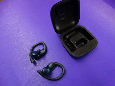 Beats Powerbeats Pro – Blue – Complete Pair (Right Ear Tip Missing)