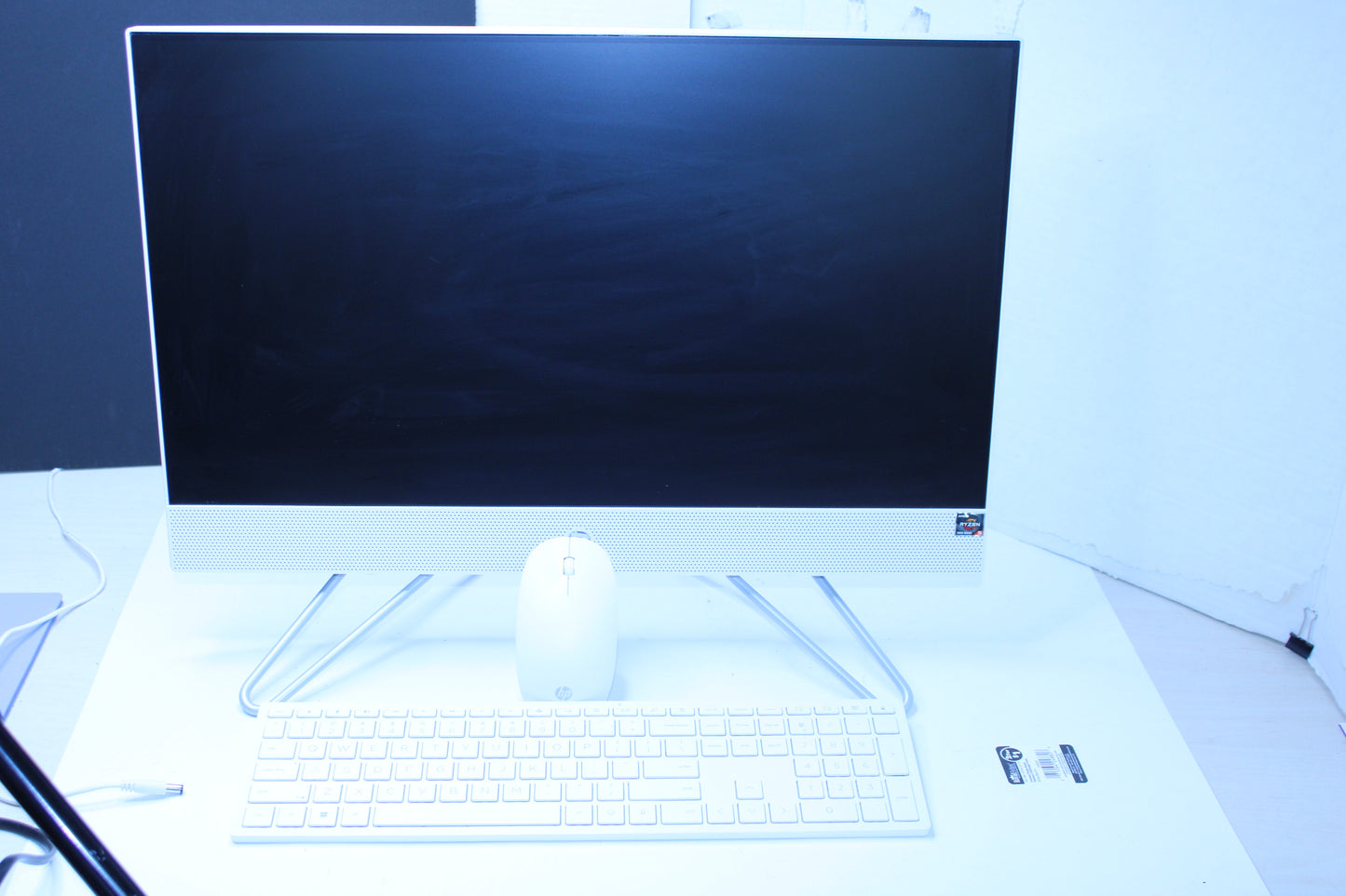 HP 24-cb1224 All-In-One Touchscreen PC – AMD Ryzen 5, 8GB RAM, 1TB Storage