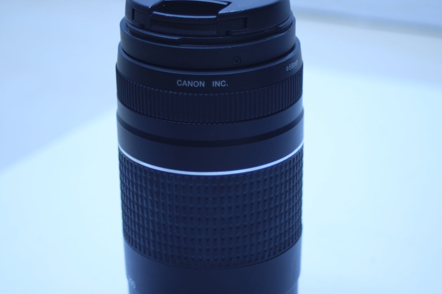 Canon EF 75-300mm f/4-5.6 USM Telephoto Zoom Lens for EOS T8 T7 T6 90D 80D 5D 7D DSLR