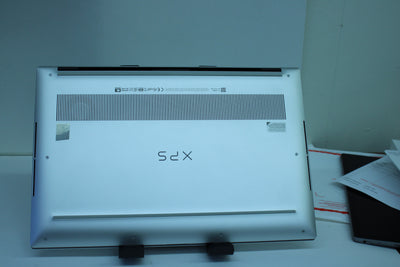 Dell XPS 9520 Laptop – i9-12900HK, 16GB RAM, 1TB SSD, RTX 3050 Ti, Excellent Battery