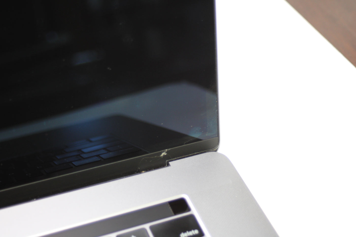 Apple MacBook Pro A1990 Laptop β High-Performance Retina macOS Notebook