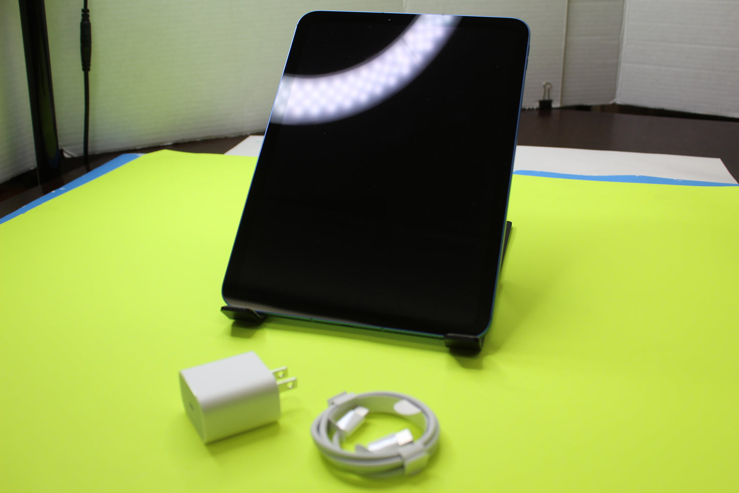 Apple iPad A3355 – 11th Gen, 128GB, A16 Chip, Wi-Fi + 5G – Blue/Silver Finish