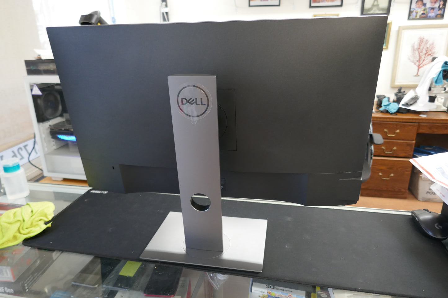 Dell P2719H 27" Full HD IPS LED Monitor – 1080p, Adjustable Stand, HDMI/DP