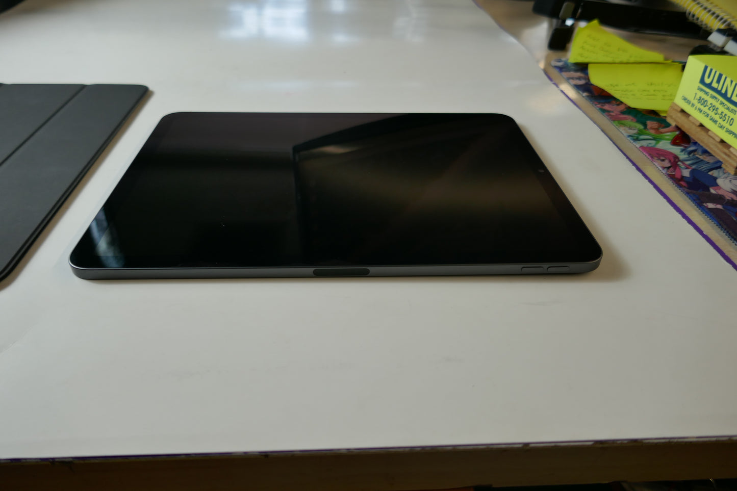 Apple iPad Air 5th Generation (A2588) – 10.9" Wi-Fi, 64GB, Space Gray