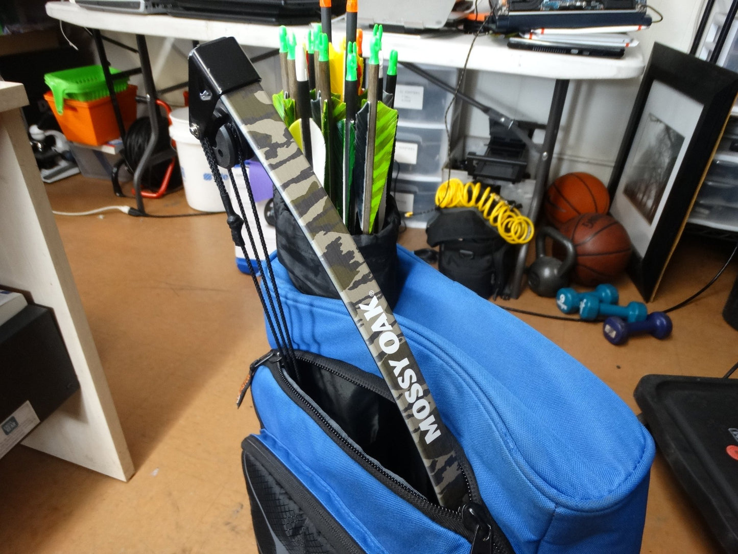 Barnett Vortex Youth Compound Bow Set – Mossy Oak, Arrows & Carry Bag - WeBuyElectronic