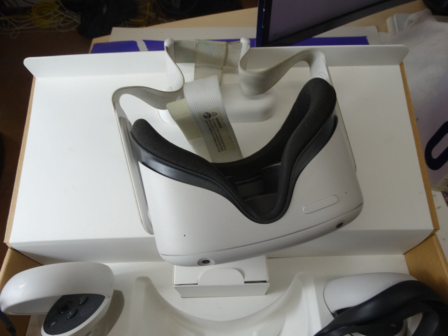 Meta Oculus Quest 2 — All - in - One Virtual Reality Headset - WeBuyElectronic