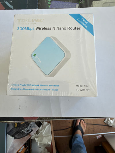 TP-Link TL-WR802N 300Mbps Wireless N Nano Travel Router blue and white new sealed retail box