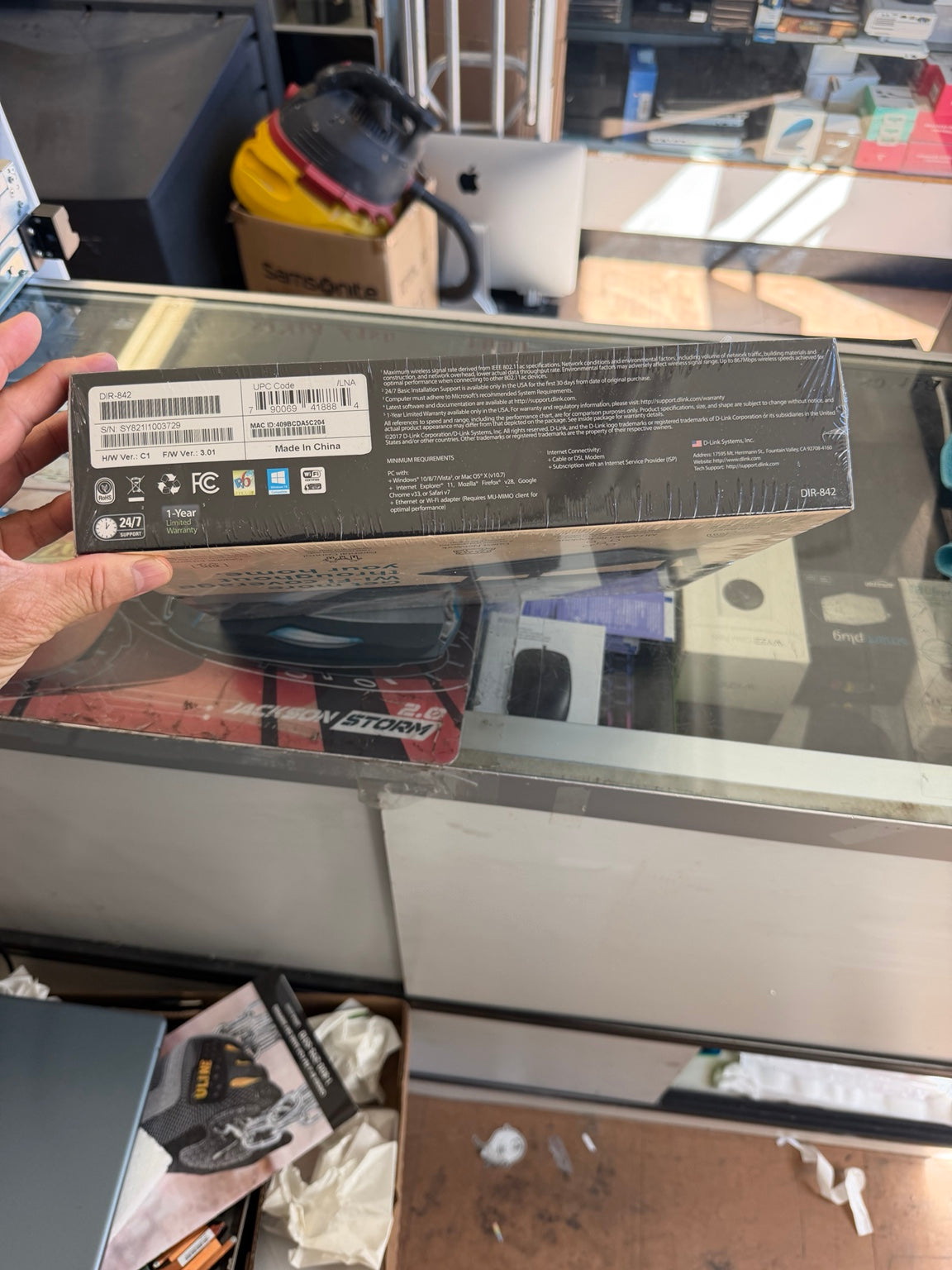 D-Link DIR-842 AC1200 Wireless Router hardware revision C1 UPC barcode and model identification label