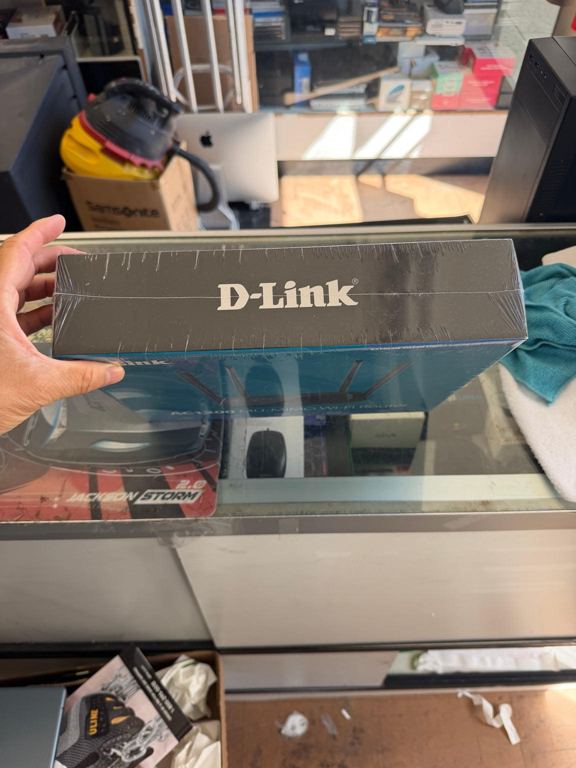 D-Link DIR-842 AC1200 MU-MIMO Wireless Gigabit Router brand new factory shrink wrapped retail box top view