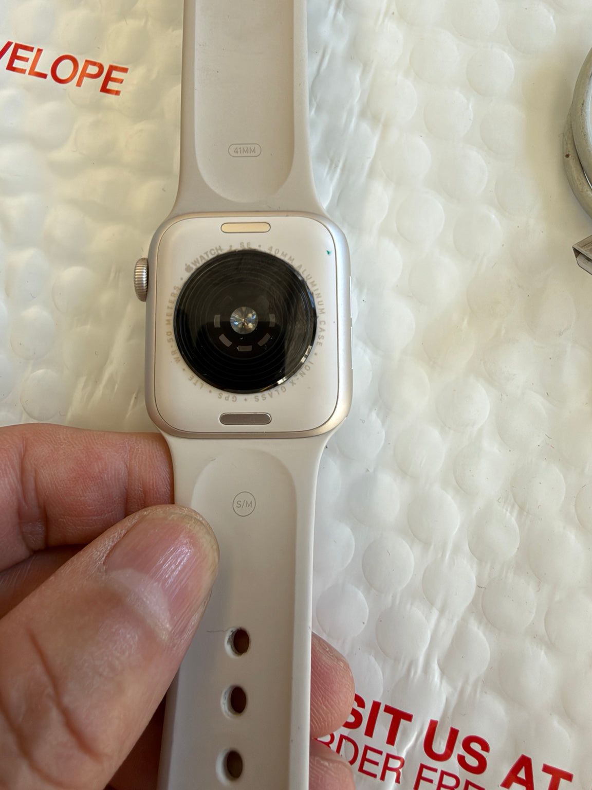 Apple Watch SE 2nd Gen 40mm Starlight aluminum case back