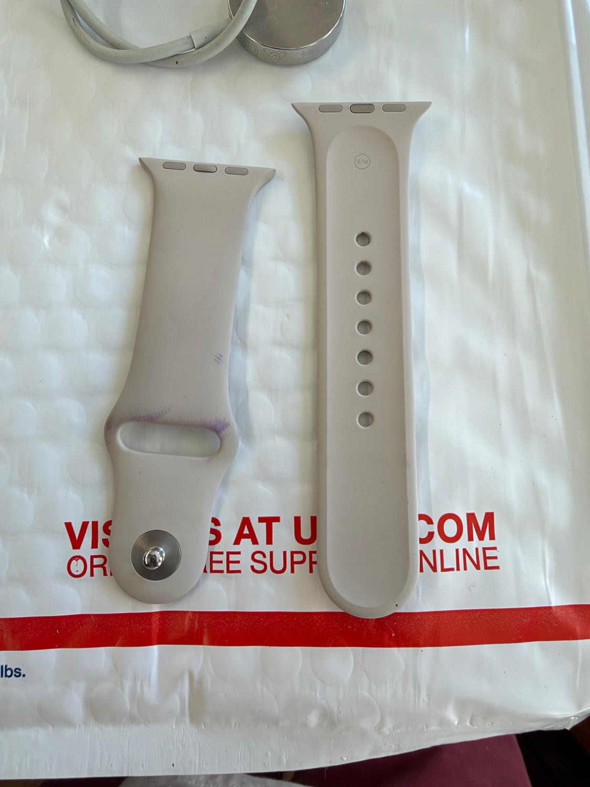 Apple Watch SE 2nd Gen Starlight Sport Band condition