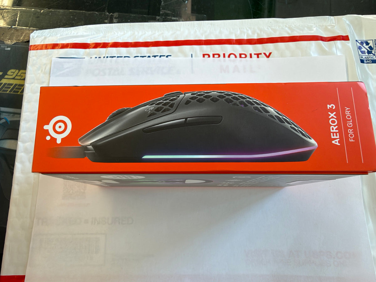 SteelSeries Aerox 3 Onyx wired RGB gaming mouse side box view