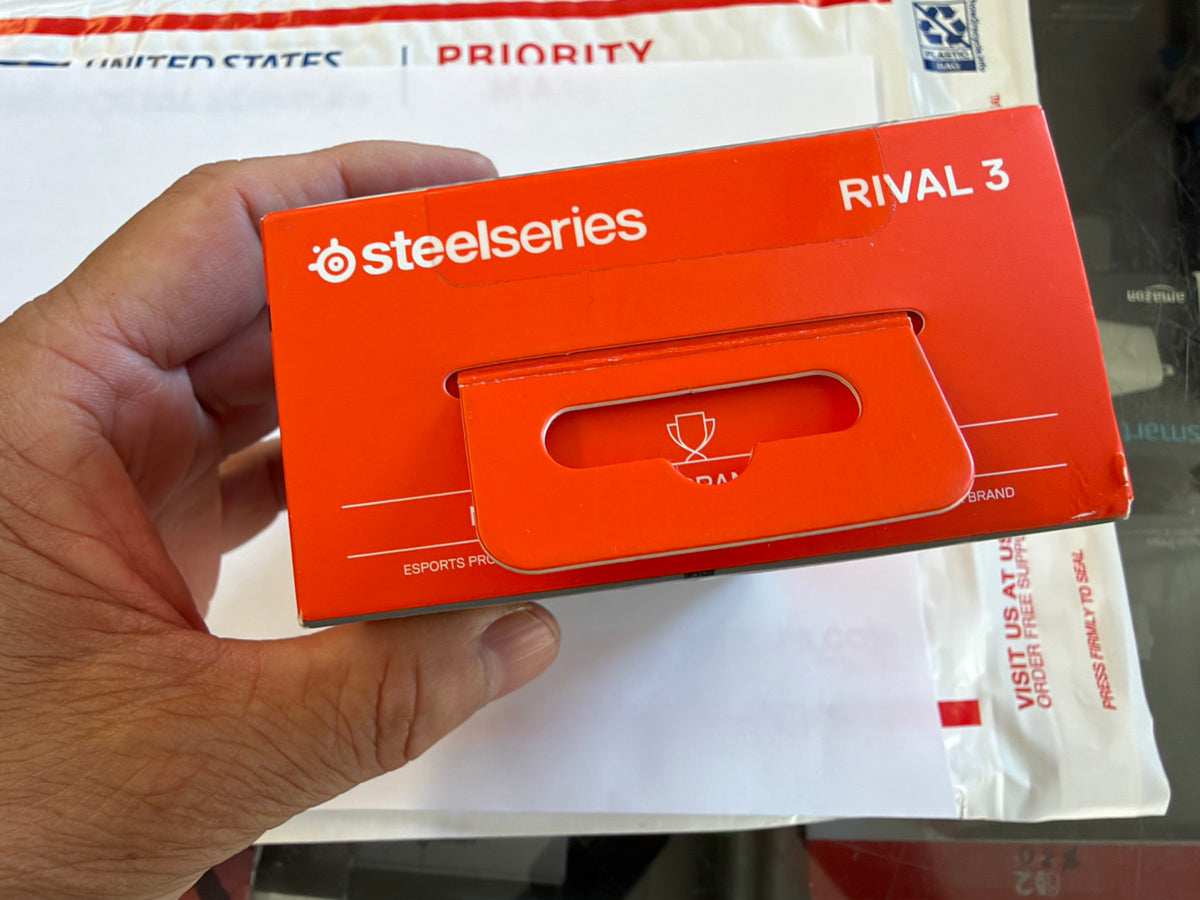 SteelSeries Rival 3 Gen 2 black gaming mouse packaging