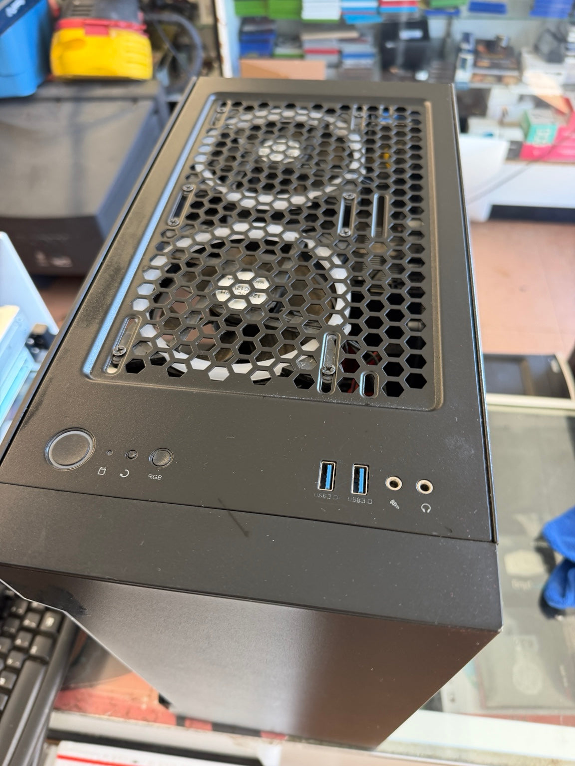 Thermaltake gaming PC top ventilation fans USB 3.0 ports and power button
