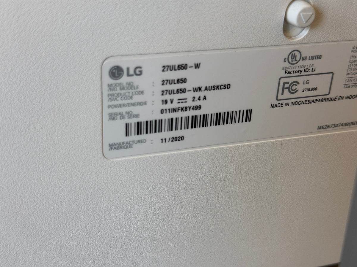 LG 27UL650-W model identification label and manufacturer information