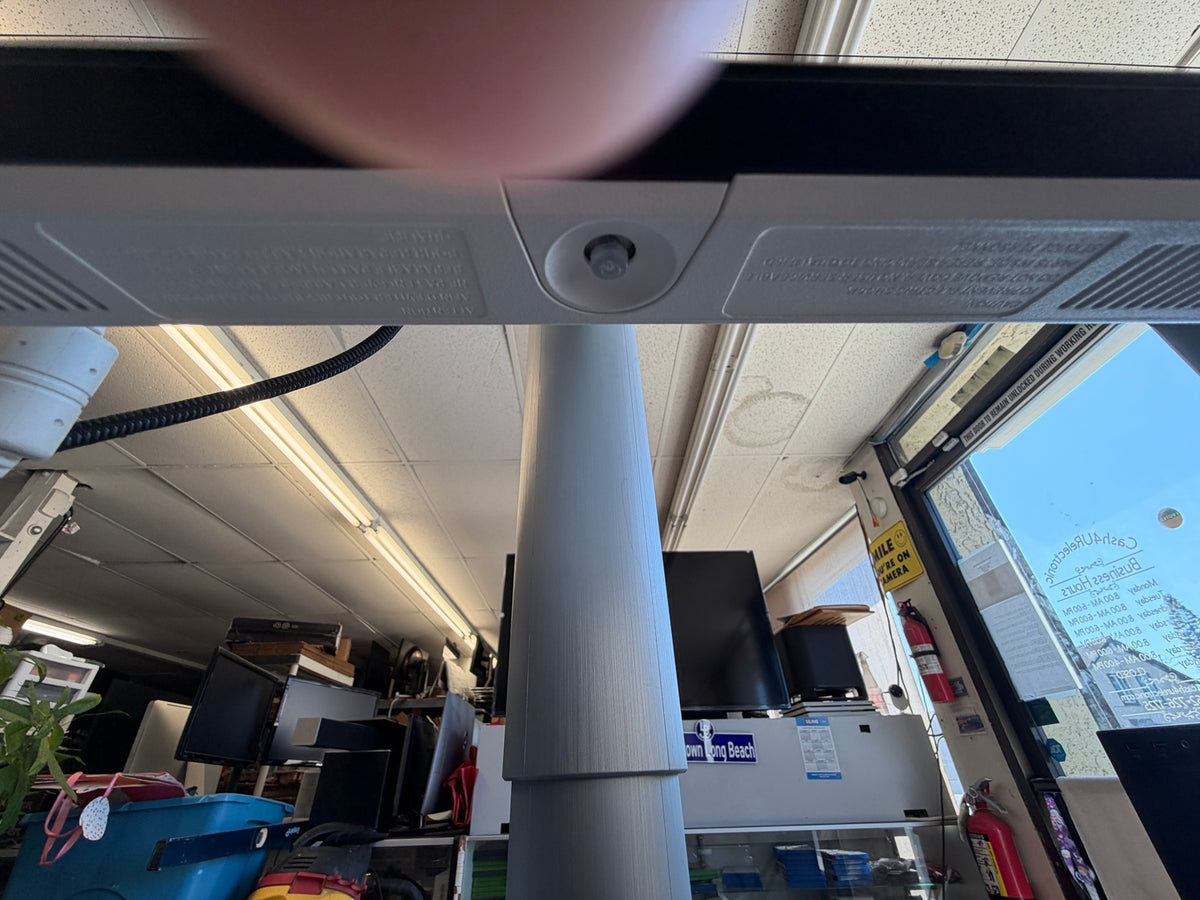 LG 27UL650-W adjustable monitor stand viewed from underneath