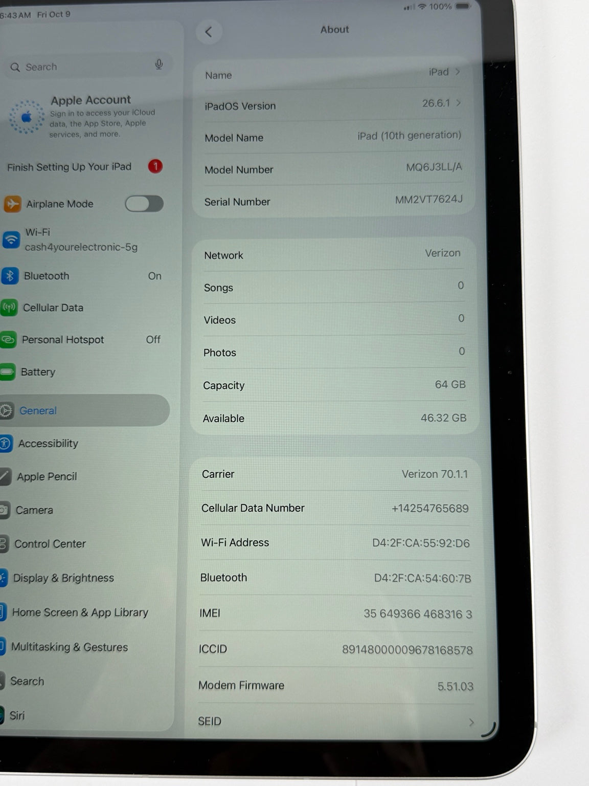 Apple iPad 10th Generation 64GB Wi-Fi Cellular model information screen