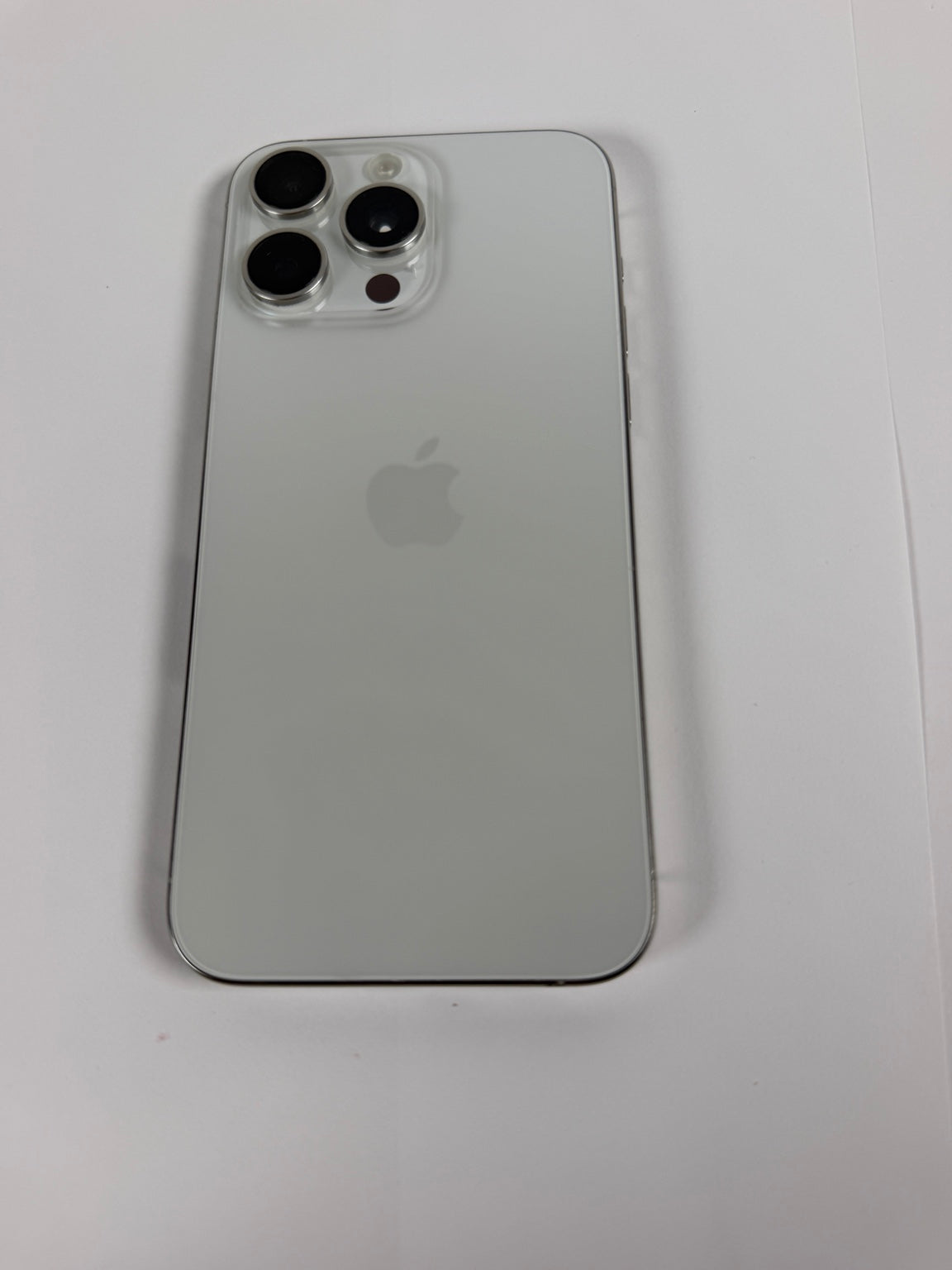 Apple iPhone 15 Pro Max 256GB Natural Titanium rear glass and triple camera