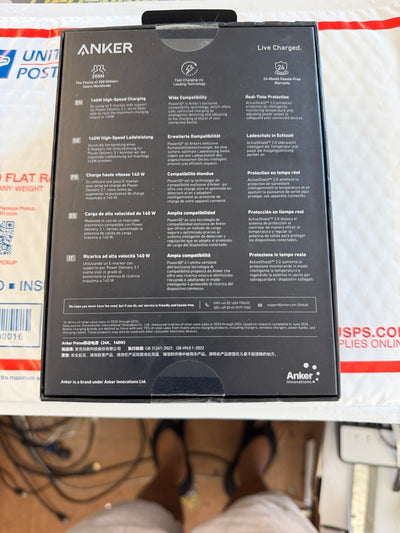 Anker 737 PowerCore 24K retail packaging back showing fast charging features